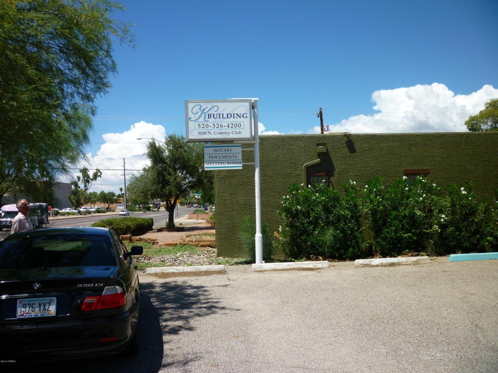 3050 Country Club Rd N, Tucson, AZ 85716