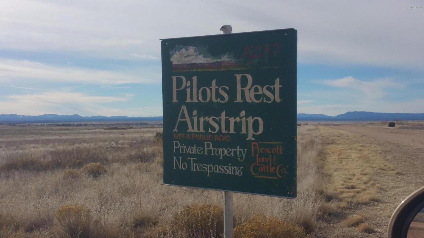 10e Pilots Rest Airstrip 30401085r, Paulden, AZ 86334