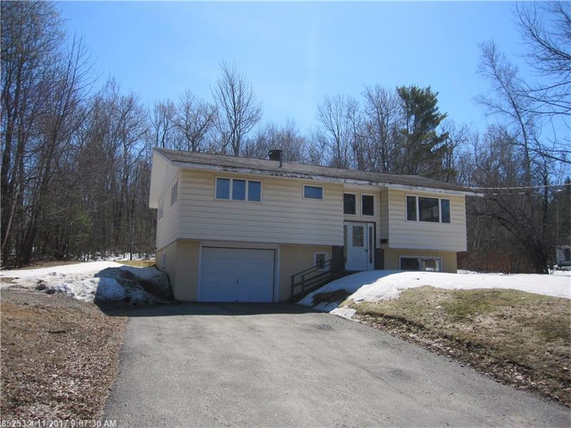 156 Enfield RD, Lincoln, ME 04457