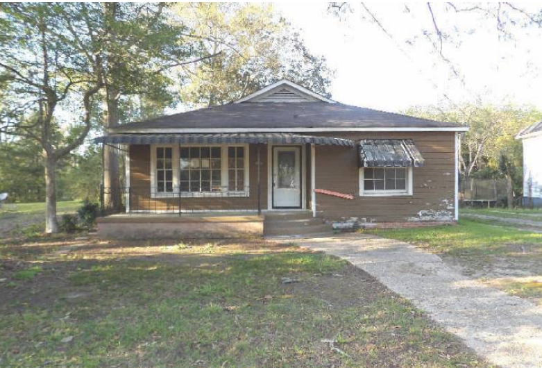 1011 Ave EMccomb, MS, 39648Pike County