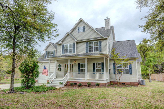 466 Chadwick Shores Drive, Sneads Ferry, NC 28460