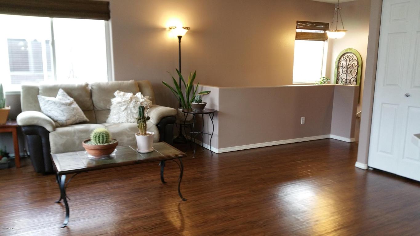 1704 Stratford Ct