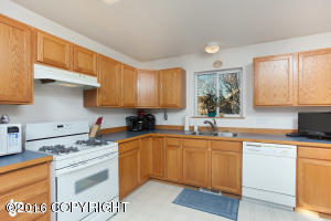 For Sale: 7810 Crescent Hill Cir Anchorage, AK 99507