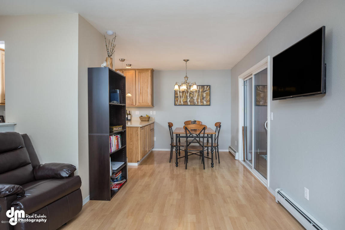 904 W 80th Ave