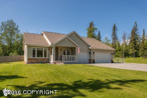 For Sale: 300 E White Spruce Loop Wasilla, AK 99654