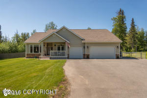 For Sale: 300 E White Spruce Loop Wasilla, AK 99654