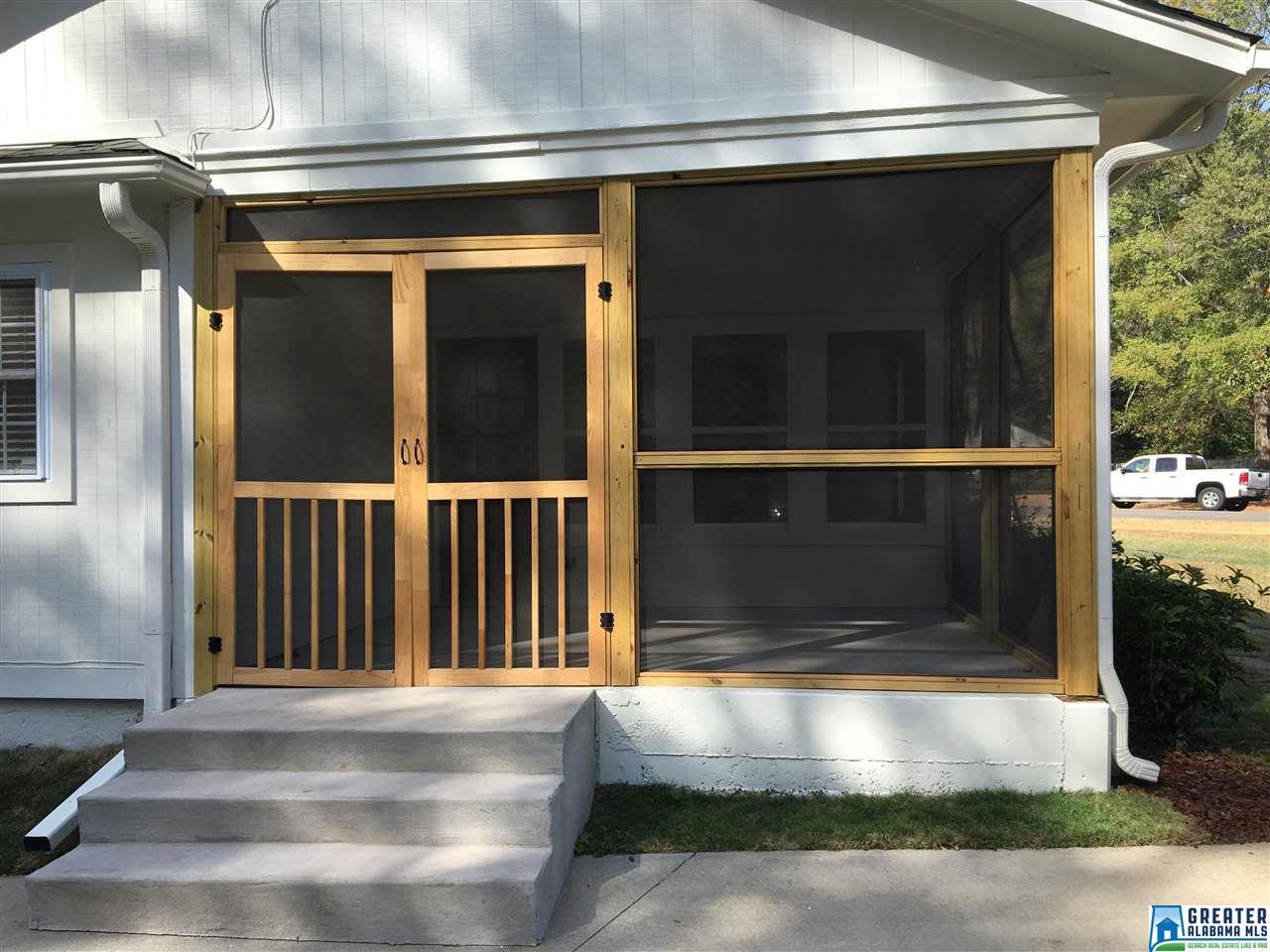 1001 Kingsbury Ave