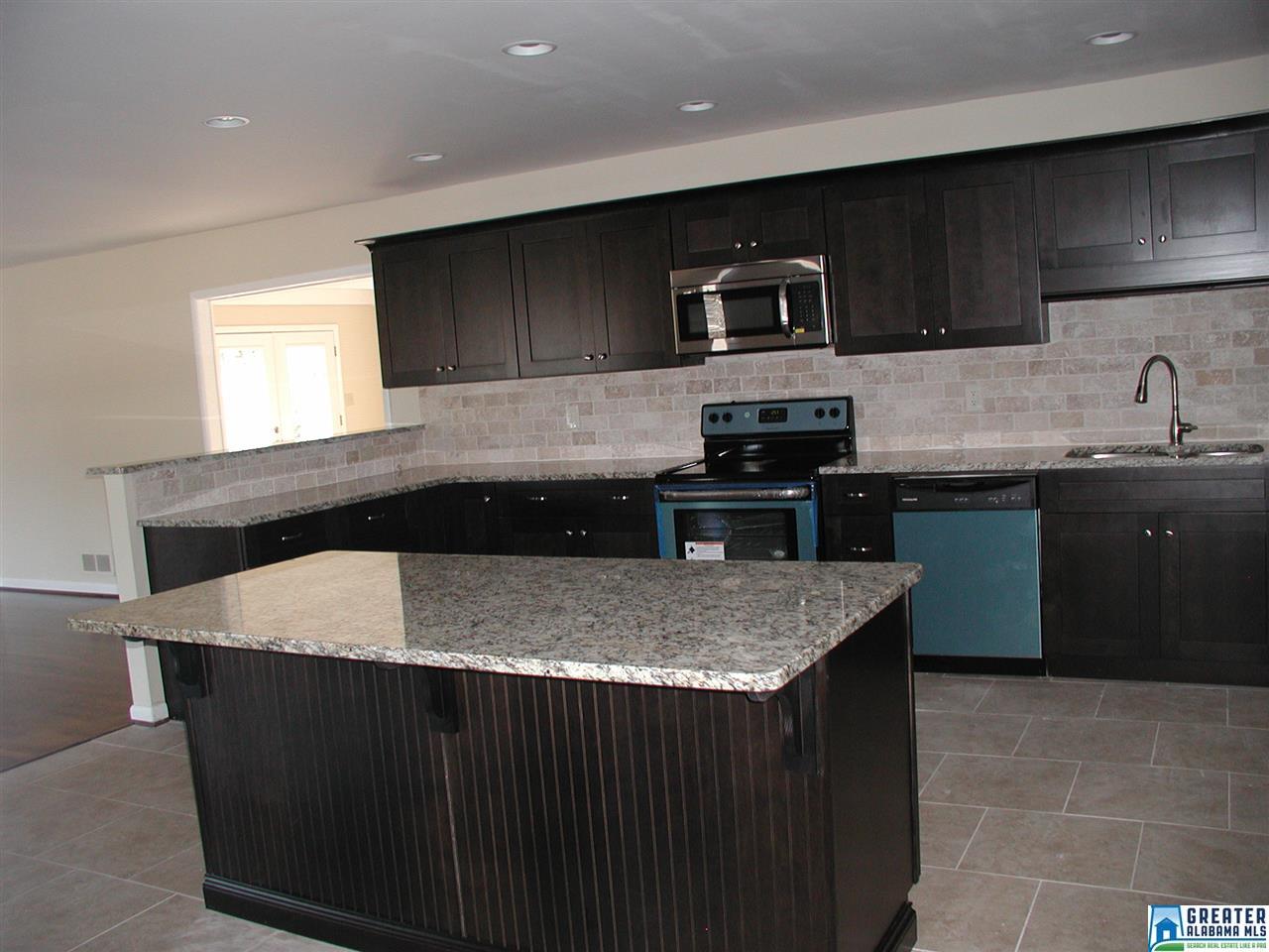 612 Sanders Rd