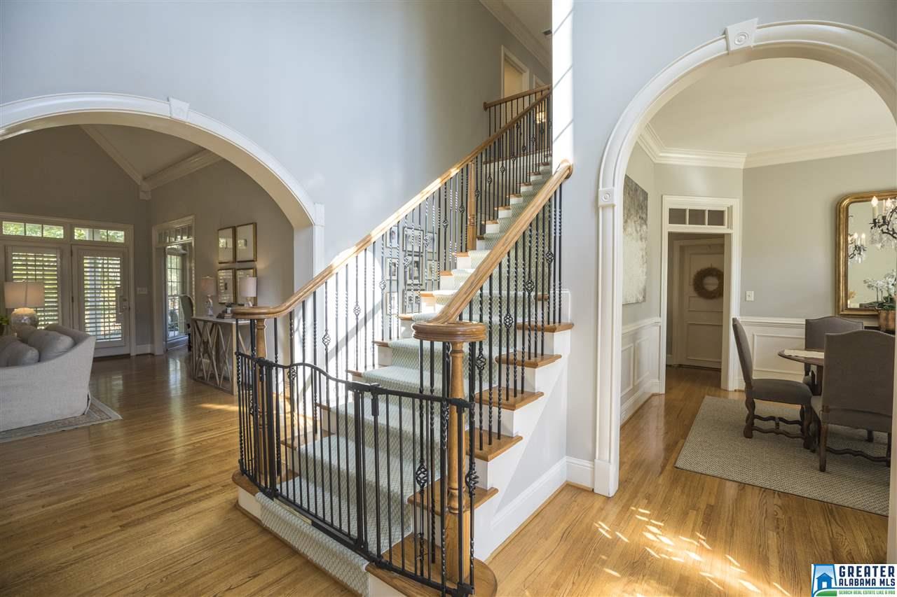 544 Lake Colony Dr