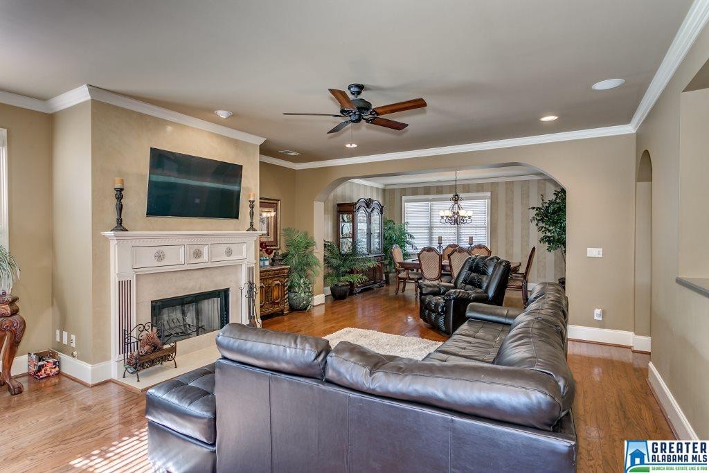 5728 Chestnut Trc