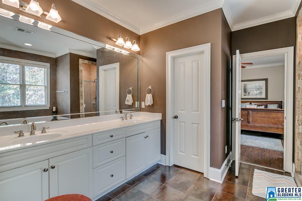 5728 Chestnut Trc