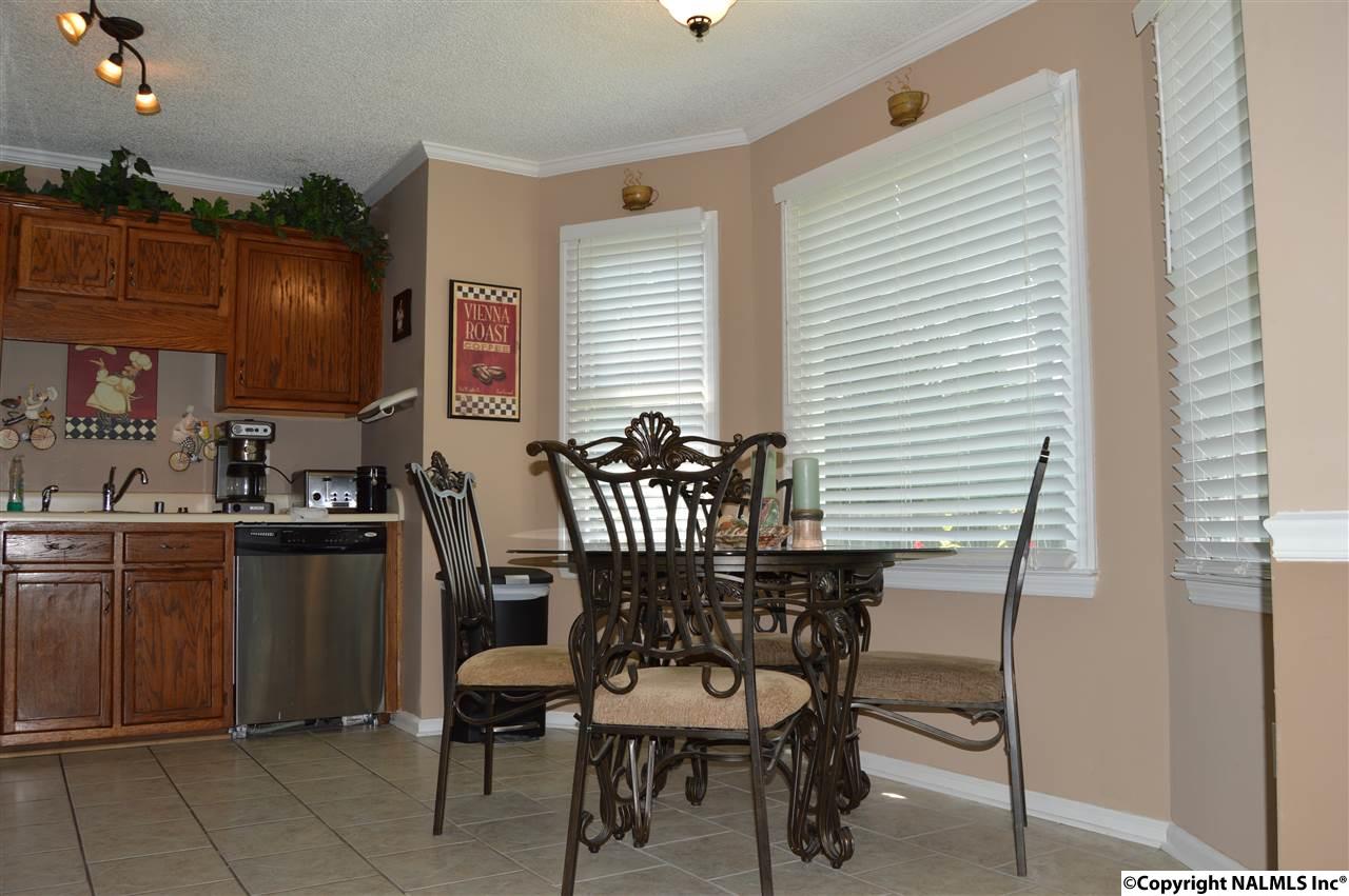 For Sale: 1107 Edgewood St Decatur, AL 35601