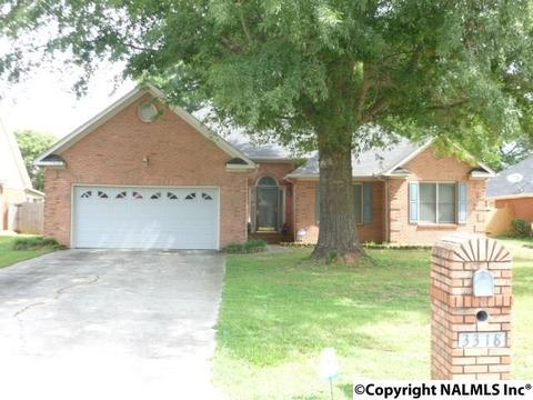 2736 Longfellow Dr SW