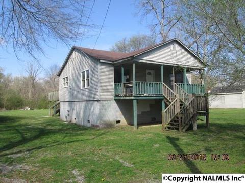 1003 Meadow Dr