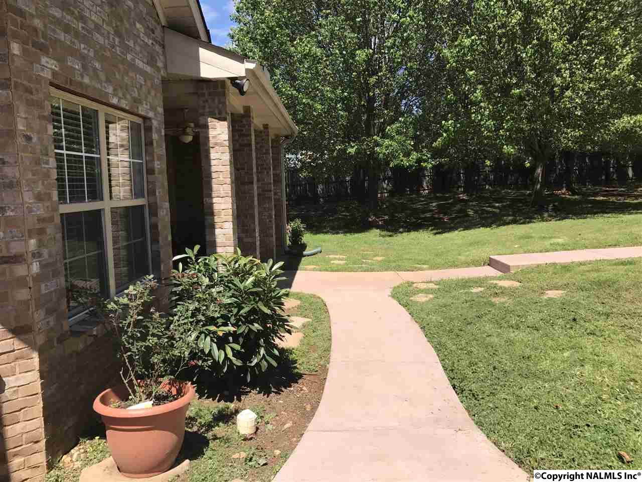 207 Crossrail Cir