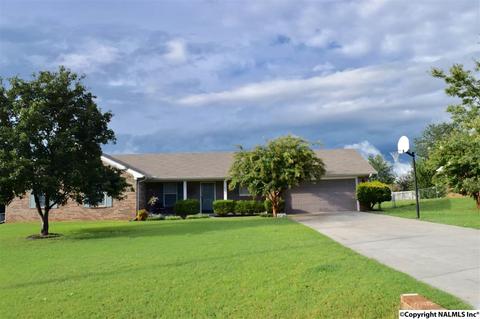 124 Loneoak Dr