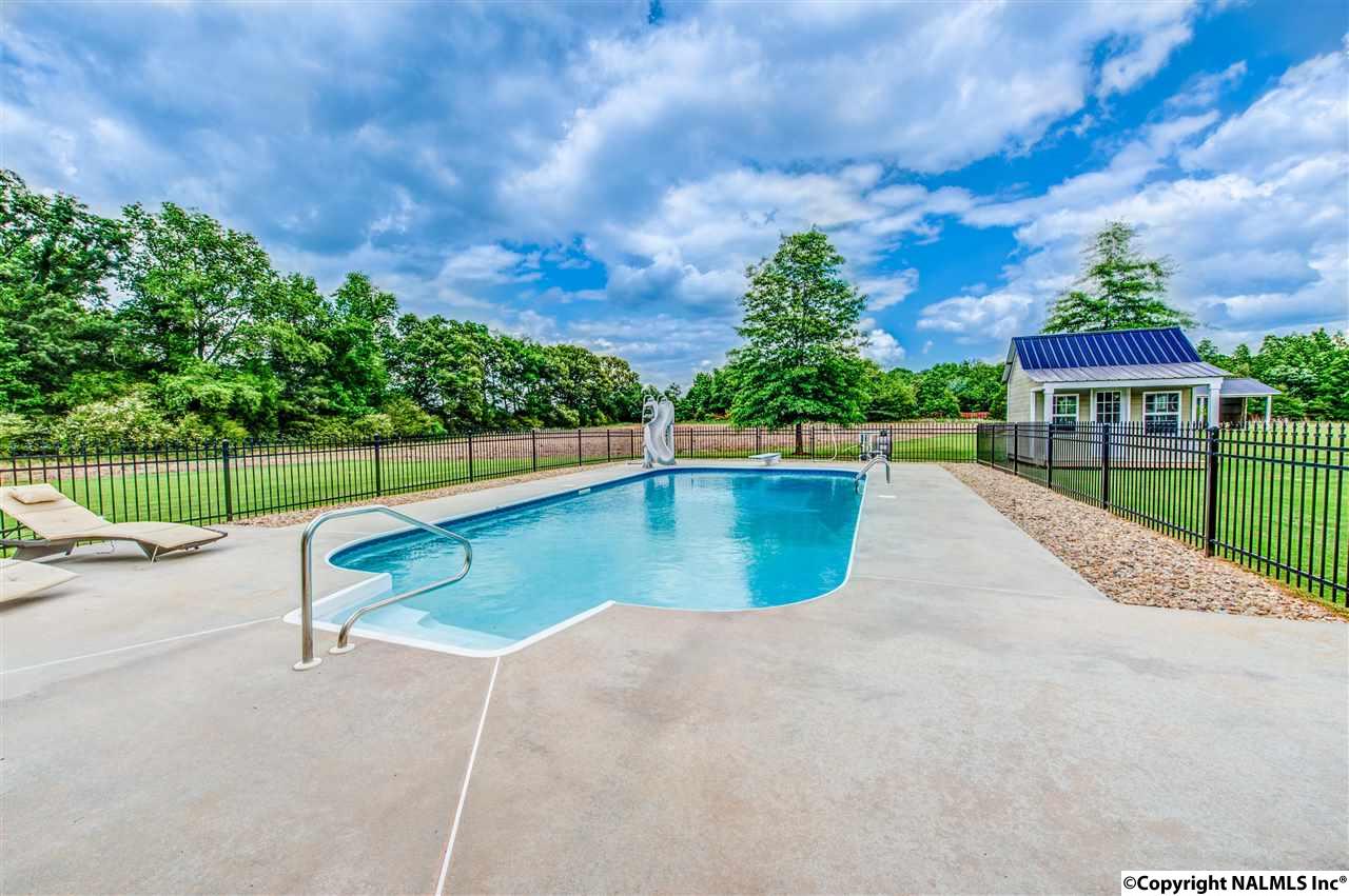 For Sale: 307 Thompson Ln Hazel Green, AL 35750