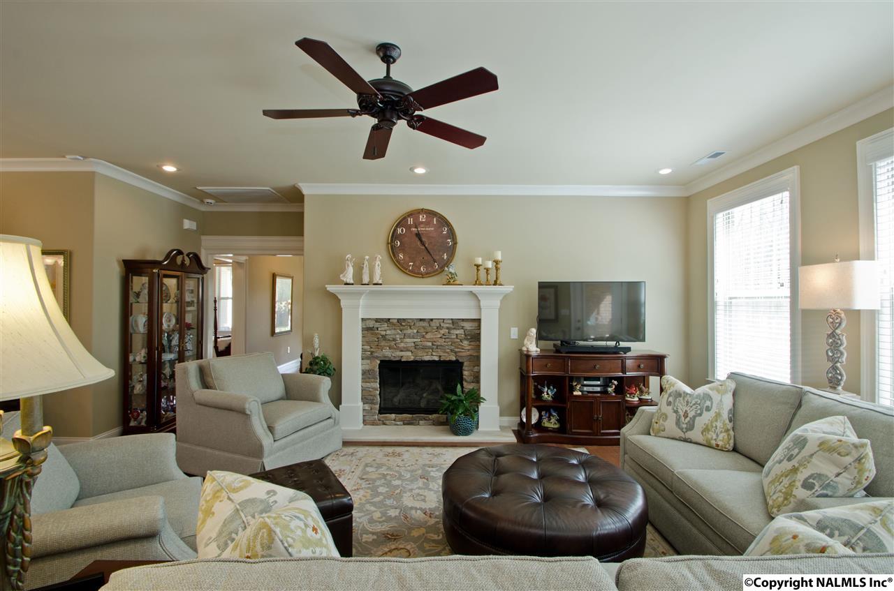 157 Kenton Ln