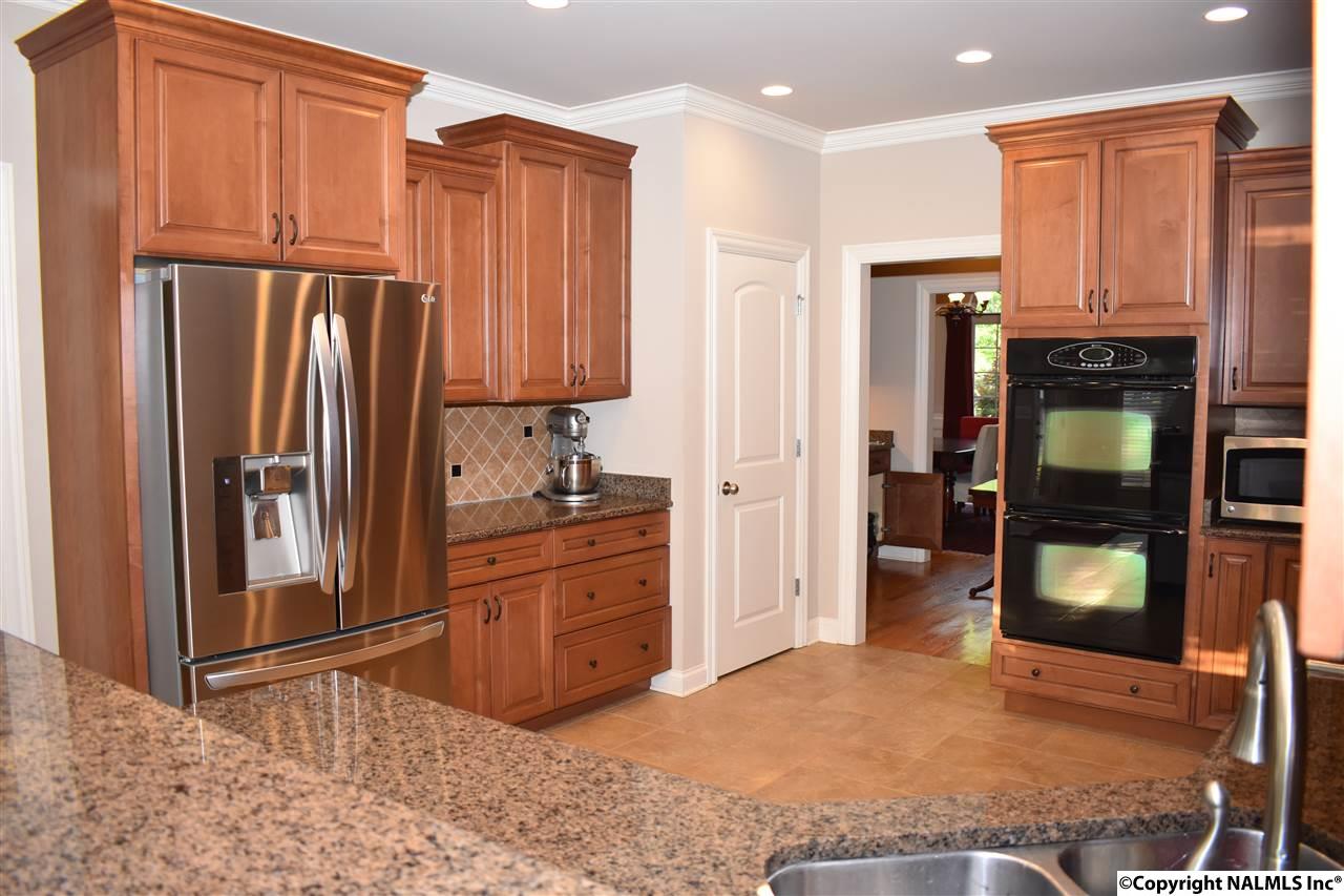 102 Miniver Pl