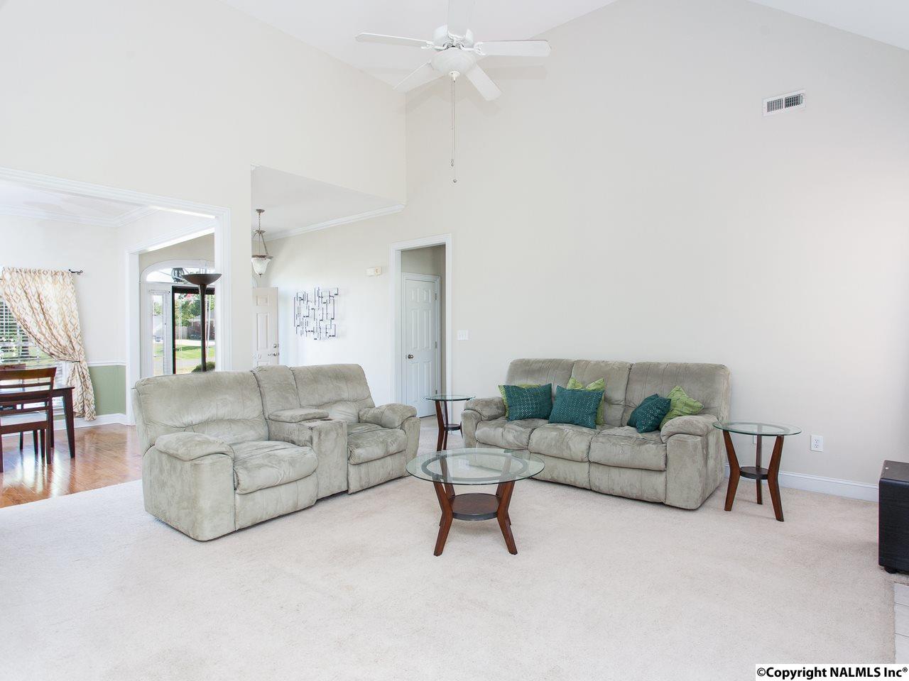 220 Duck Creek Dr, New Market AL 35761
