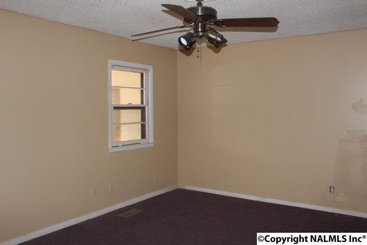 293 Lynn Dr