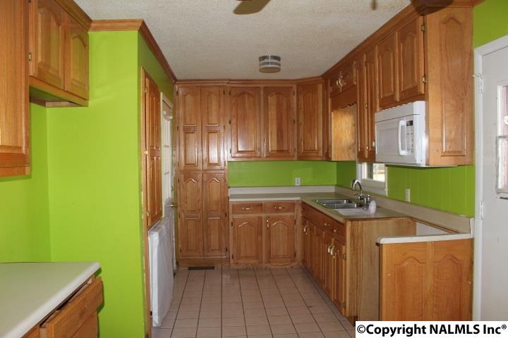 293 Lynn Dr