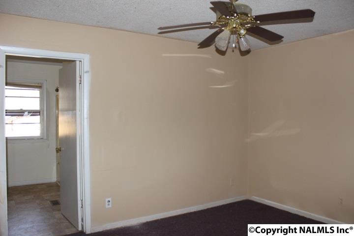 293 Lynn Dr
