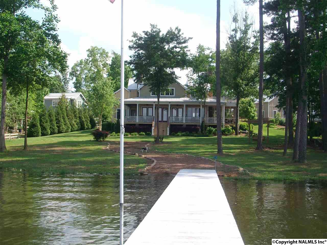 52 Mcmullen Ln