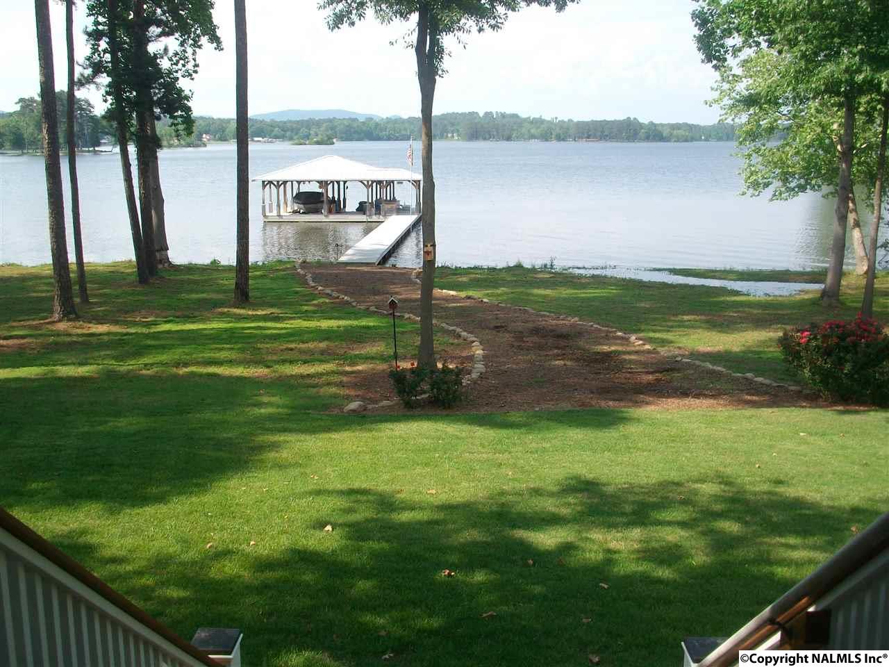 52 Mcmullen Ln