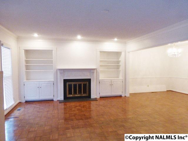 114 Valley Way Cir SE