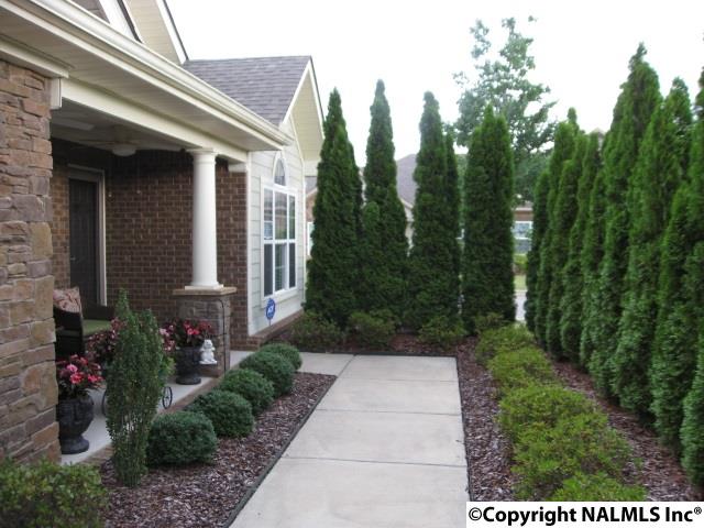 For Sale: 55 Moore Farm Cir Huntsville, AL 35806