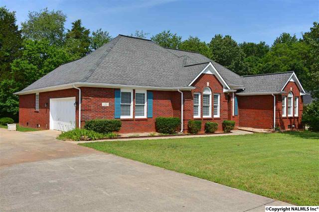 103 Eden Ln