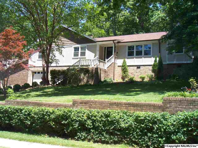 1717 Alm Dr NE