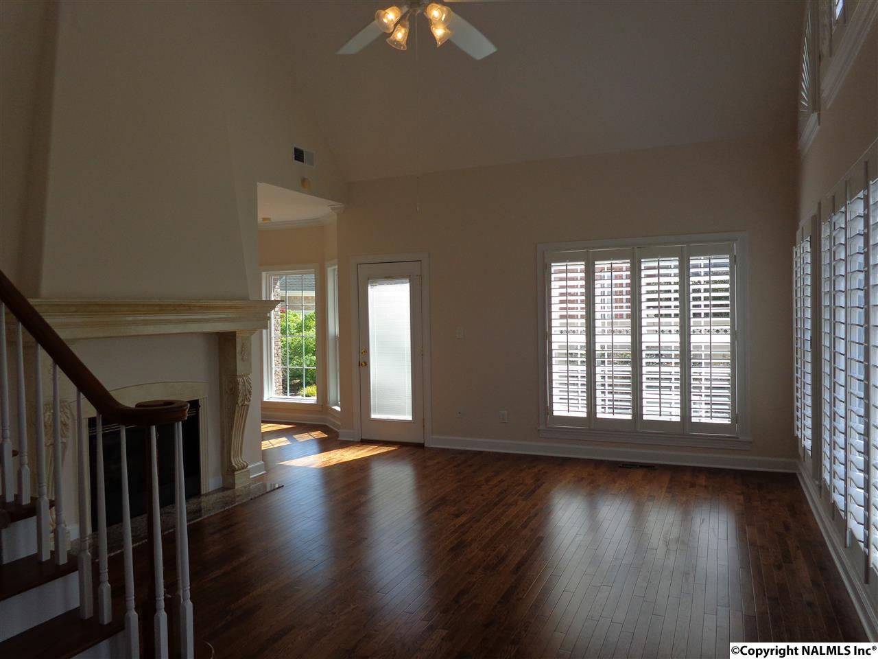 802 Ivy Trl
