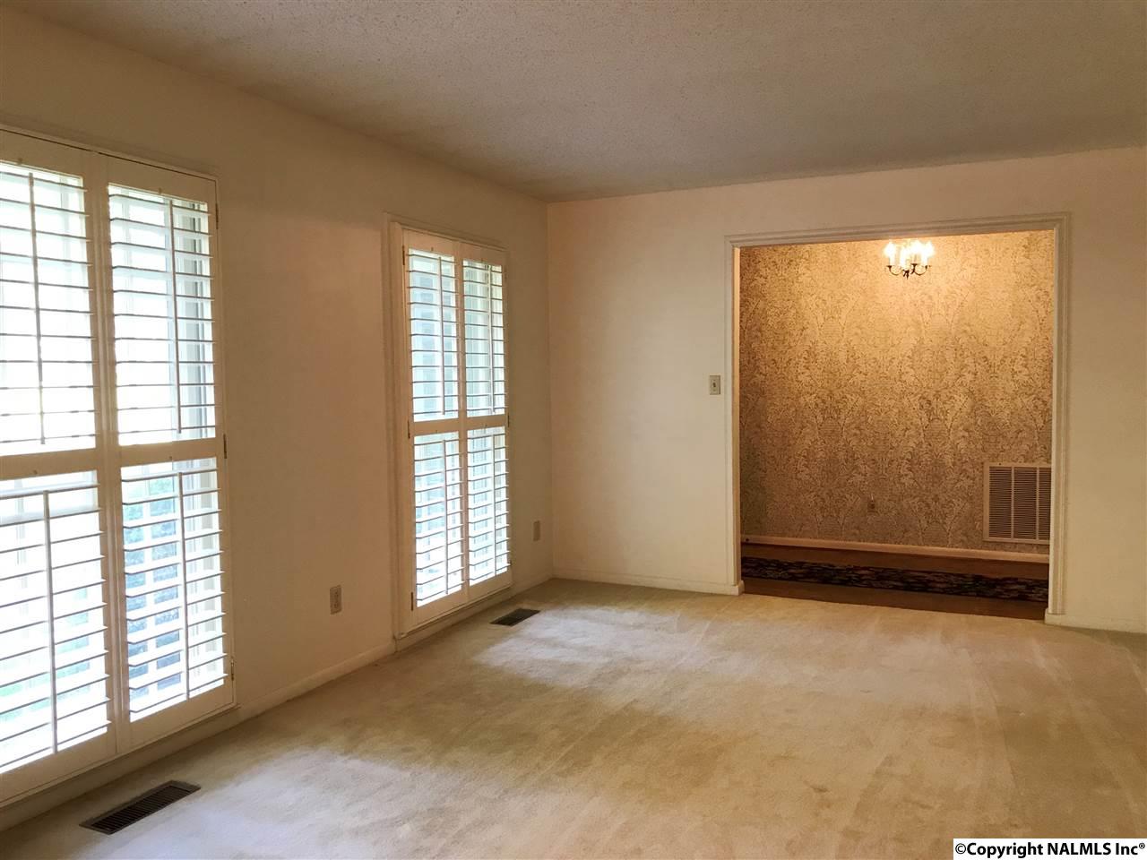 116 Greenbriar Rd