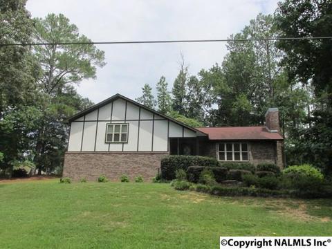 3070 Hawthorne Cir