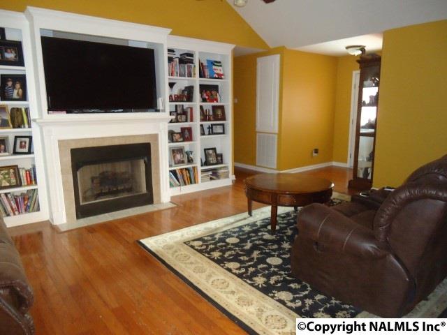 310 Briarwood Ave