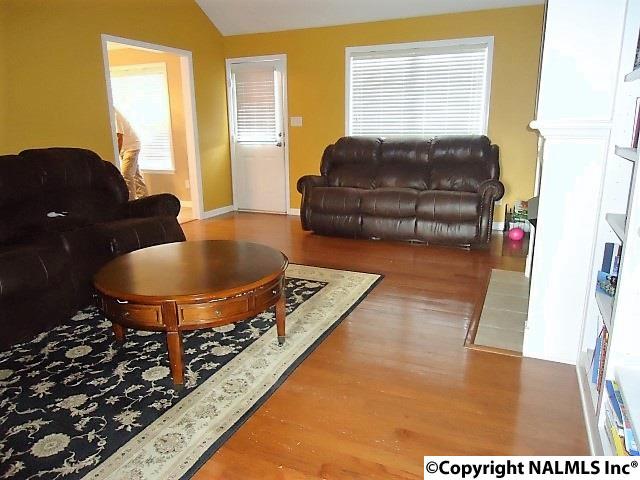 310 Briarwood Ave