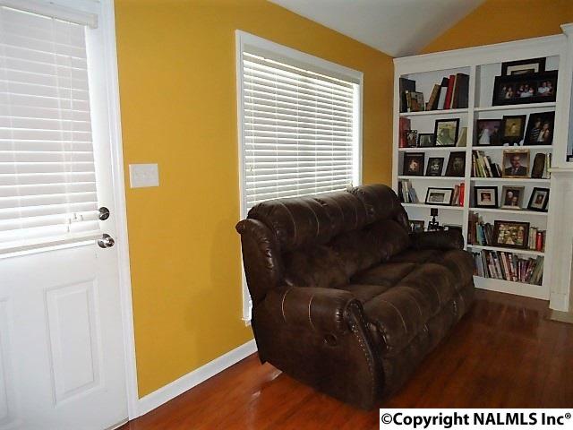 310 Briarwood Ave