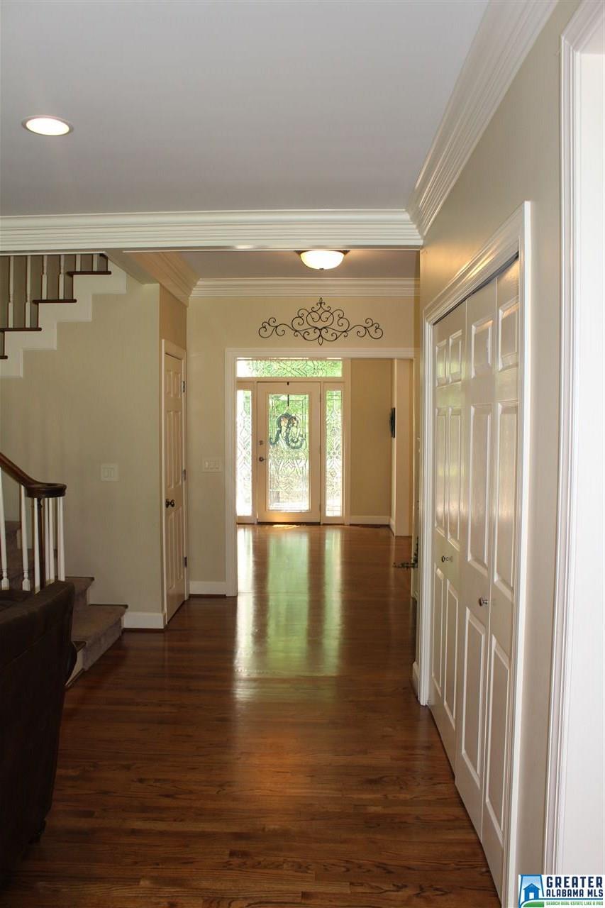 306 Oak Leaf Ln