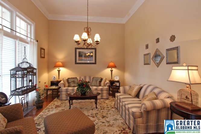 63 Inez Dr