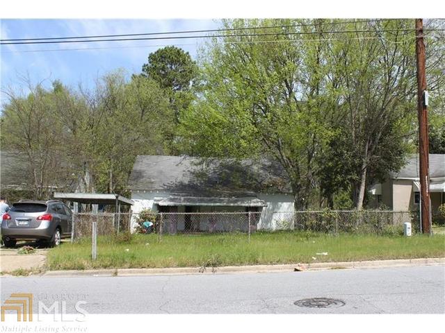 1011 Rosewood Dr