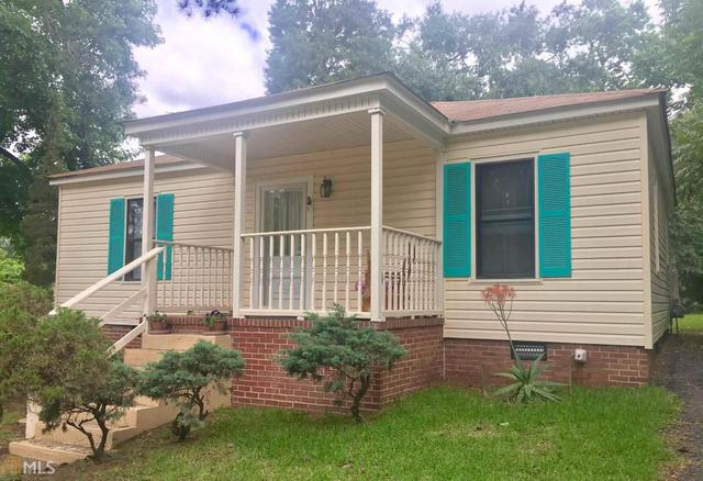 1011 Rosewood Dr