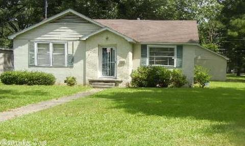2001 Boyce St