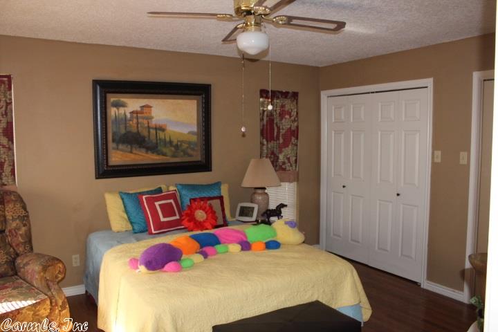 301 Kleinshore #19