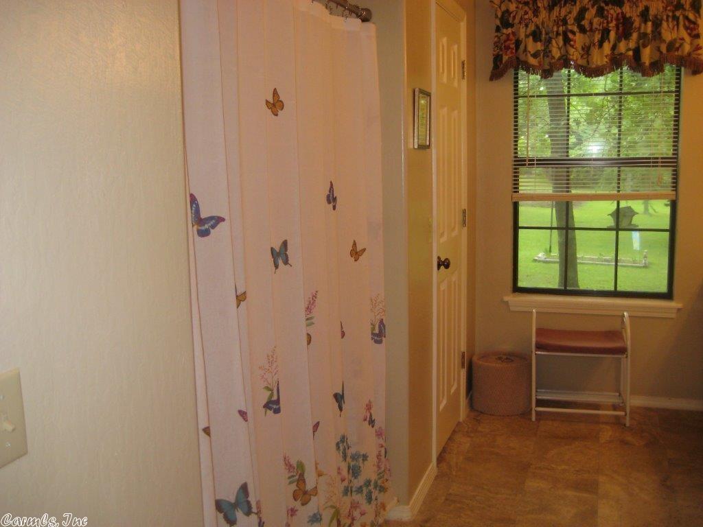 178 Walnut Ln Mena, AR 71953