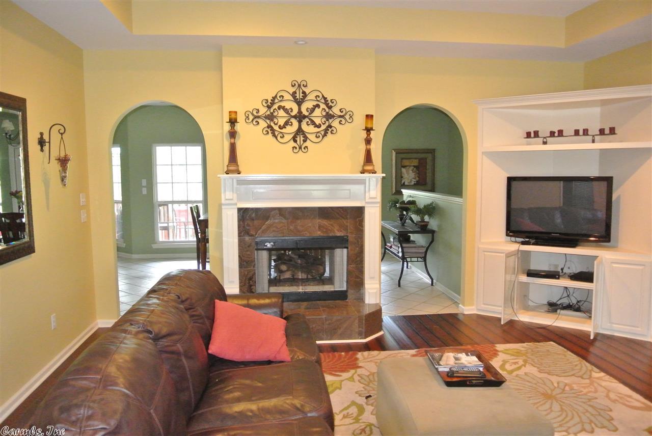 1008 Cherry Ridge Dr