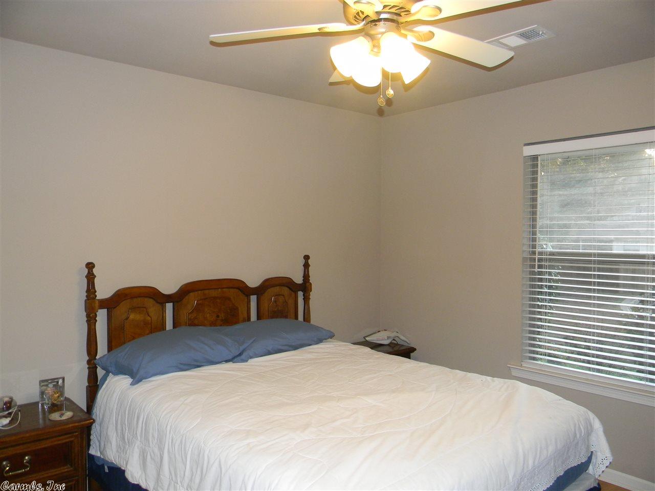 122 Austin Ln