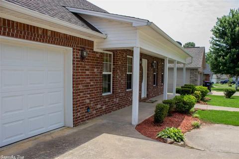 1801 Cedarhurst Dr