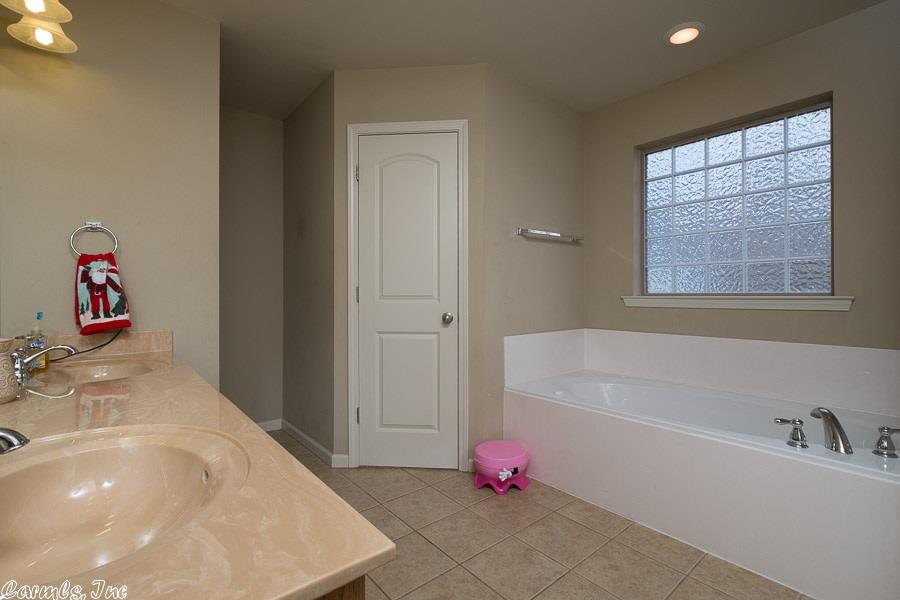 3110 Brooke Ln